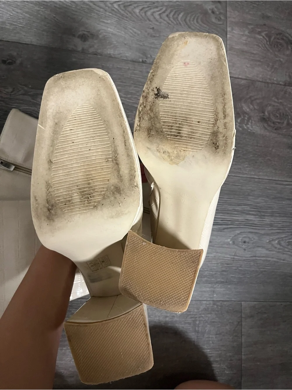 N/A stylish cream